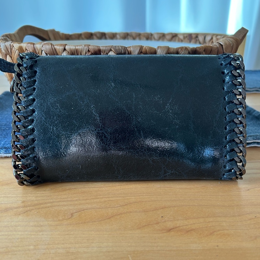 Pelle Black Metallic Chain Detail Leather Crossbody/Clutch - Picture 7 of 12